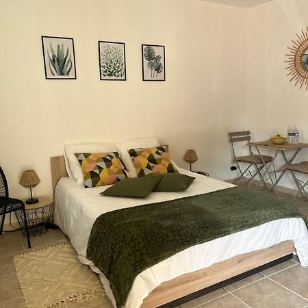 Studio Chez Joss Истр Экстерьер фото