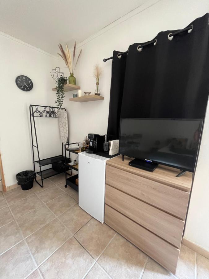 Studio Chez Joss Истр Экстерьер фото